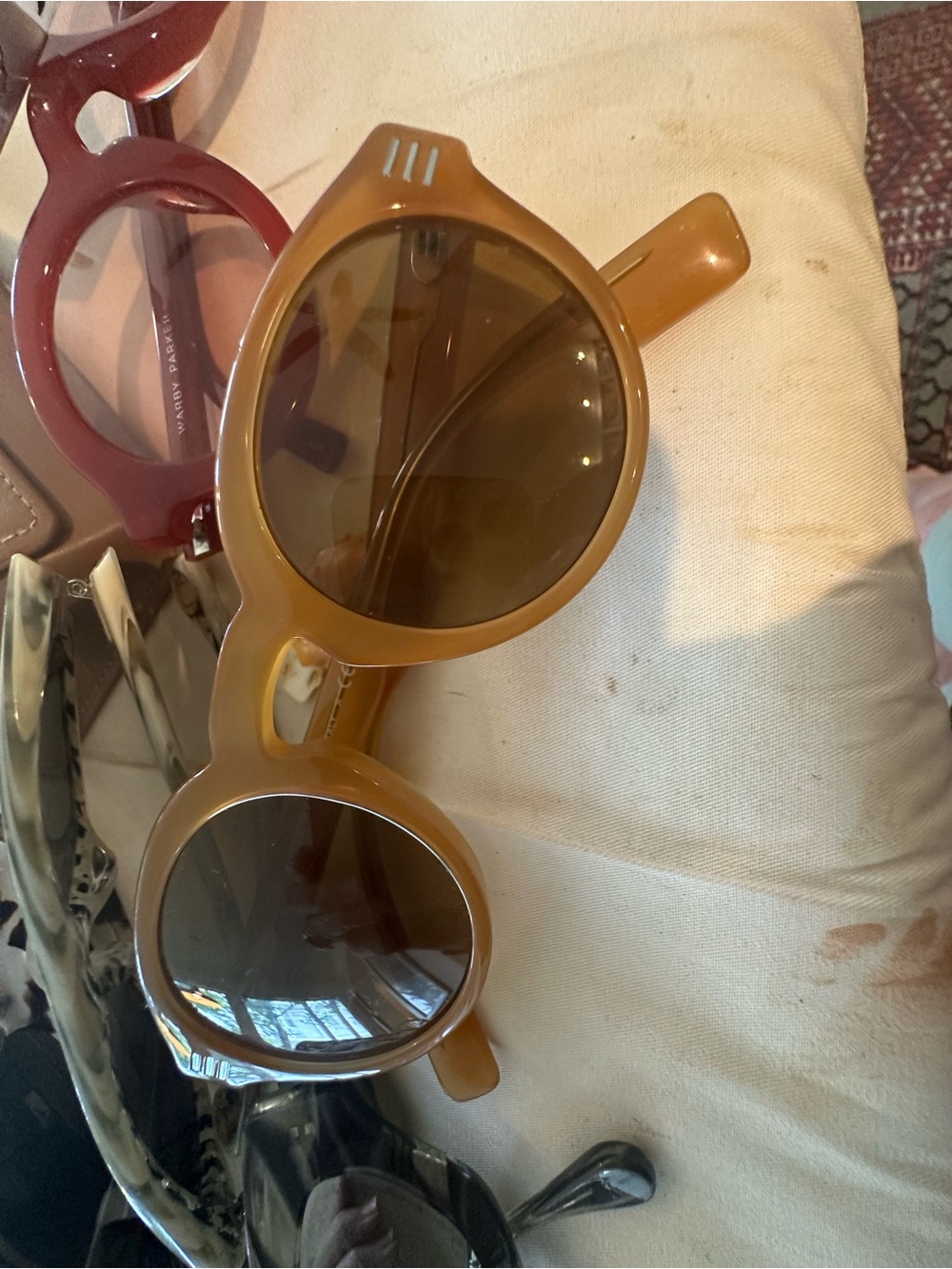 Burberry Round Sunglasses in Tan/Brown